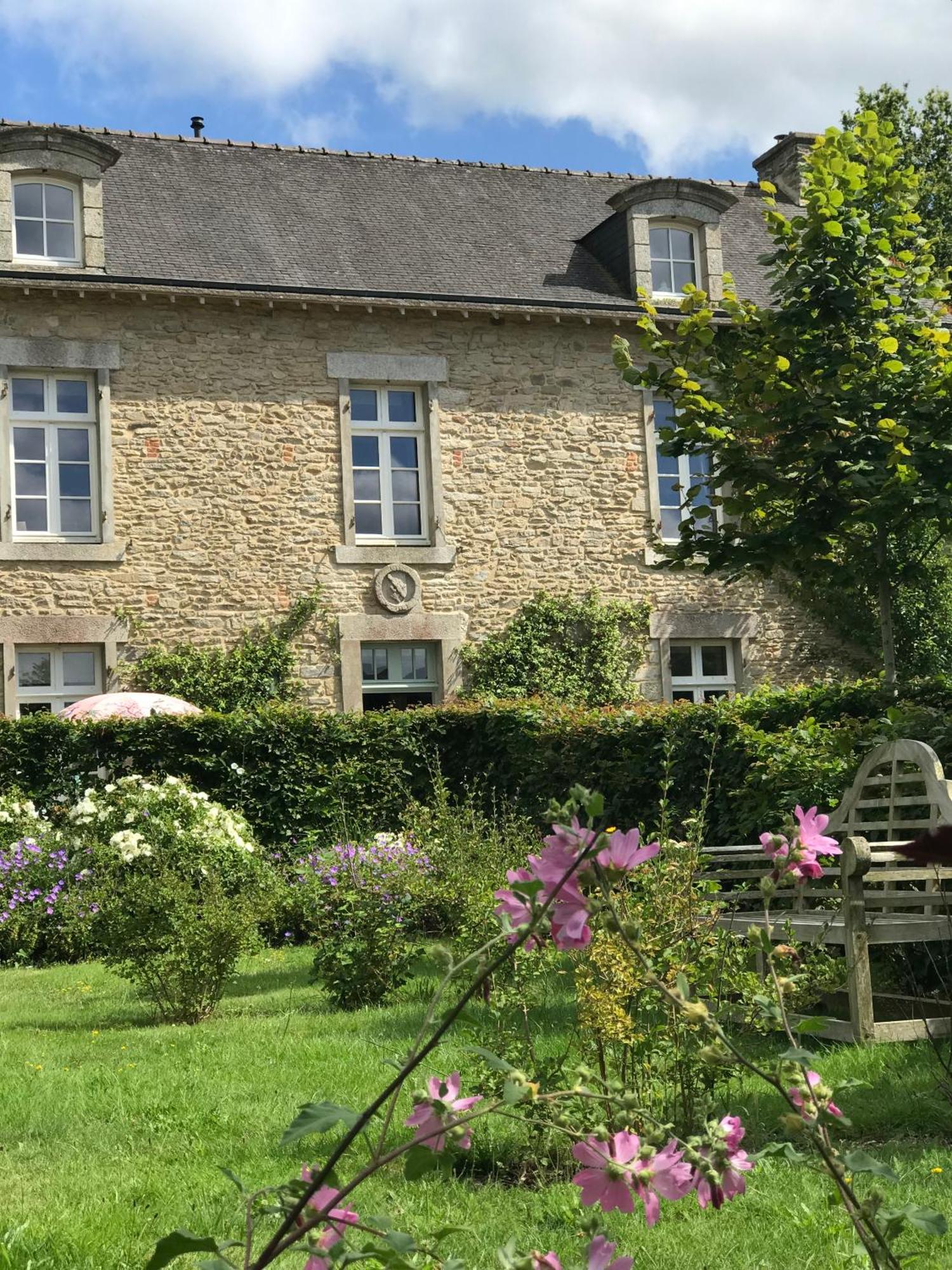 Manoir Saint-Andre,B&B De Charme Theix Екстериор снимка